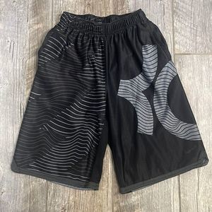 Nike KD youth shorts Size: Large